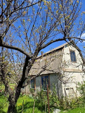 Продається дача у Центрально-Міському районі (Карачуни) від власника!