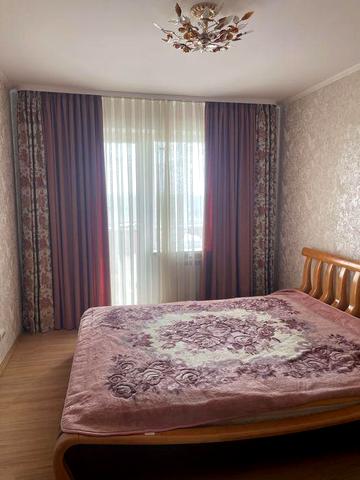 Здається 4-х кімнатна квартира