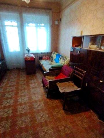 Продам 1-квартиру на Лысой Горе возле круга наземного транспорта.
