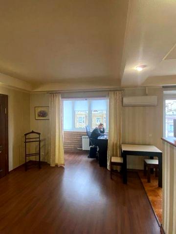 Оренда  2к квартири на вул  Велика Васильківська, 45.