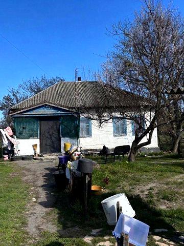 Продаж будинку з гарною земельною ділянкою