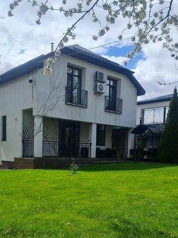 Здається в оренду приватний будинок 153 м2 в Подільському районі, масив Вітряні гори. Від власника, без %