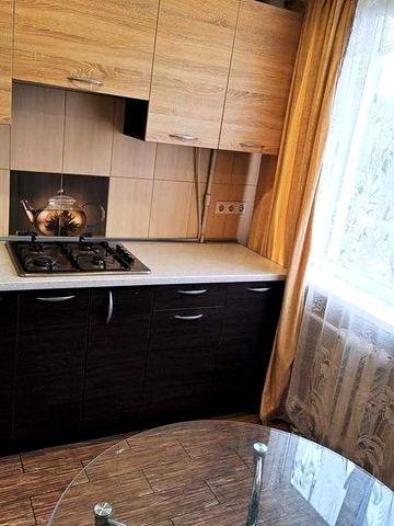 Сдам в оренду 1-кімнтану квартиру, вул. Соловяненка 8, метро Чернігівська, Дарниця 10-15 хв. пішк