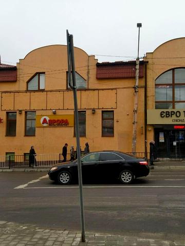 Лесі Українки вул., 14