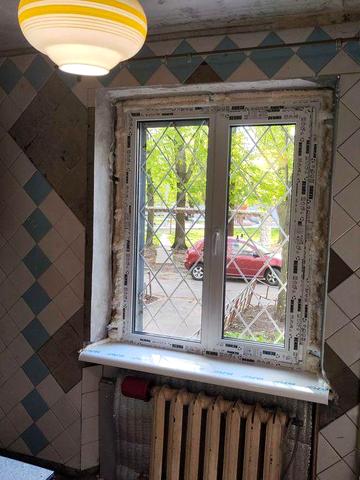 Продам 2-х комнатную квартиру 1 этаж Козака Мамая дом 12 (12 квартал)