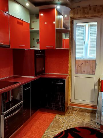 Милославська вул., 8