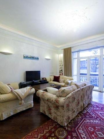 Інститутська вул., 15/5