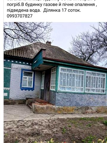 Будинок в селі Івковці