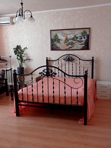 Олеся Гончара вул., 47/49