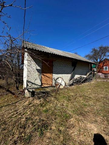 Продається житлова хата в селі Лібухова(друга назва Максимівка) в 20 км від міста Хирів Самбірського району Львівської областіі в 6 км від кордону!