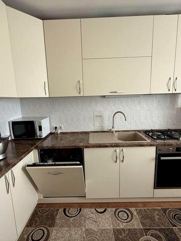 Продаж 4 кімнатної квартири р-н 33