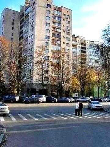 Продаж З-кімнатної Омеляновича Павленка/Суворова 11/Власник
