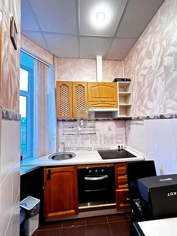 Юрківська вул., 37
