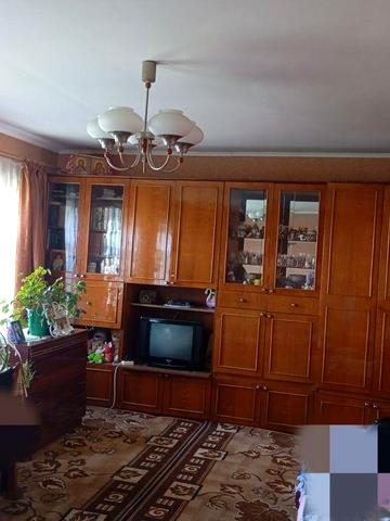 Продається будинок із зручностями