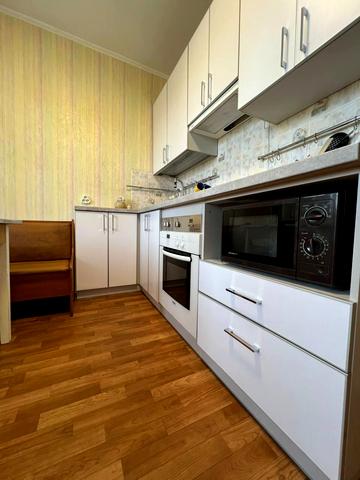Льотна вул. (Червоногвардійська), 25