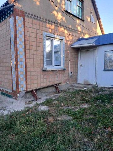 Продається будинок у центрі Врадіївки