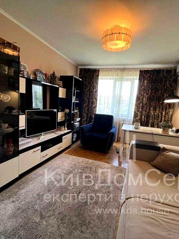 БЕЗ КОМІСІЇ Продаж 3 кімнатної квартири Деміївська 55 Голосієво метро газ