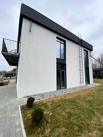 Продаж по Ваучеру можливо!  Сучасний будинок в американському стилі з ділянкою. VRV ID: 36535