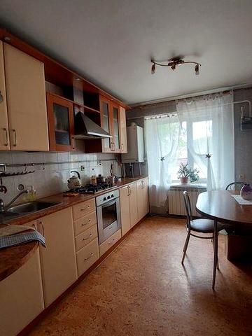 Продам 4-кімнатну квартиру. Вул.Грецька,14.