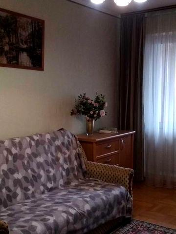 Однокімнатна    Осокорки  Позняки метро поруч     Урлівська,9     КТ-16     6/16 п.        41/18/13+