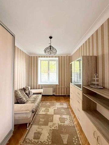 Продаж 2-кімнатної квартири, Соломʼянка, вул. Монтажників 53.