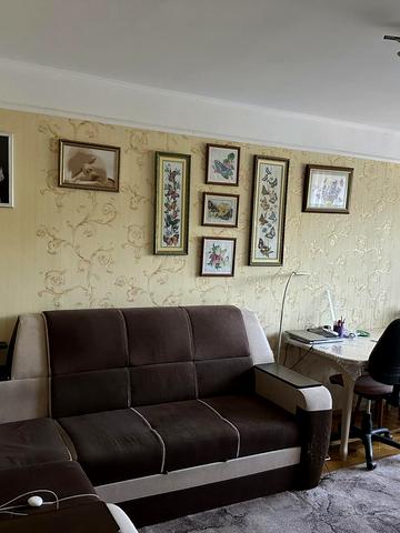 Лесі України, 5