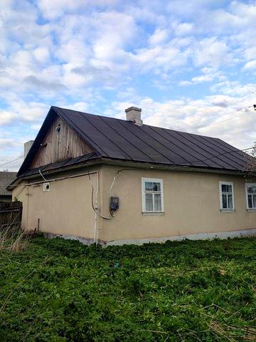 Продам приватний будинок в селі.
Будинок  приватизований із земельною ділянкою, підведено газопостачання до будинку