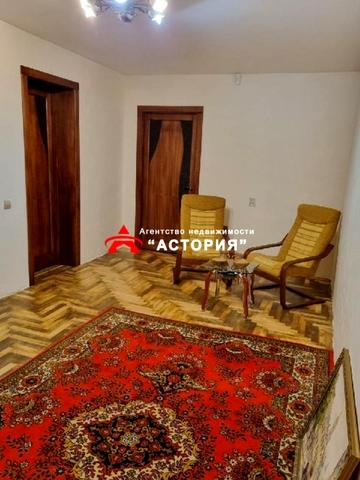 Запорізька вул., 7
