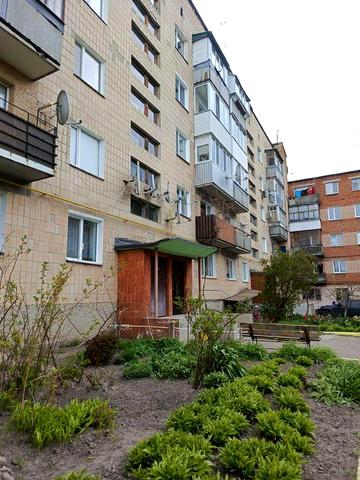Продам двокімнатну квартиру АТБ Мена