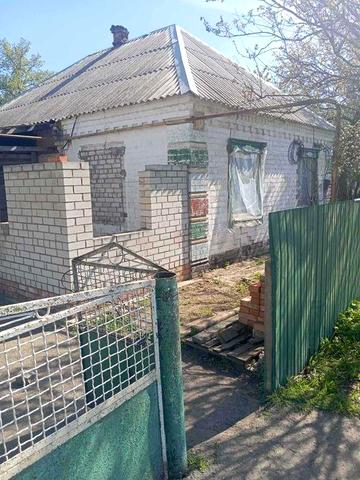 Продам будинок в гарному селі.