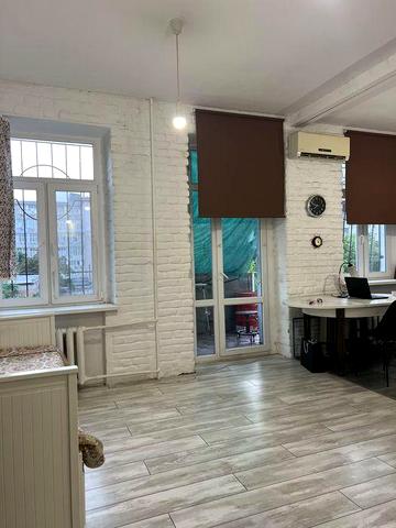 Продам 2 ком квартиру сталинка ул Философская