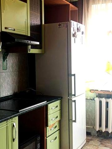 Простора 3-кімнатна квартира в місті Славтич ЖК Бакинський квартал