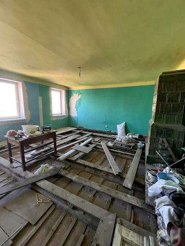 Продаж 2 кім кв вул Клепарівська 12  мансарда без ремонту