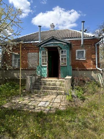 Продам дім в центрі Вільшан