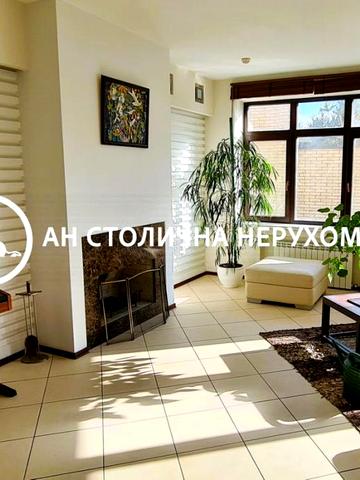Добрий Шлях вул., 19