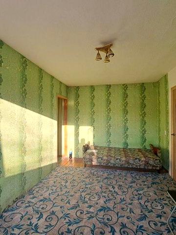 Продам 2 кімнатну квартиру в центрі