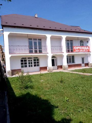 Продається великий будинок