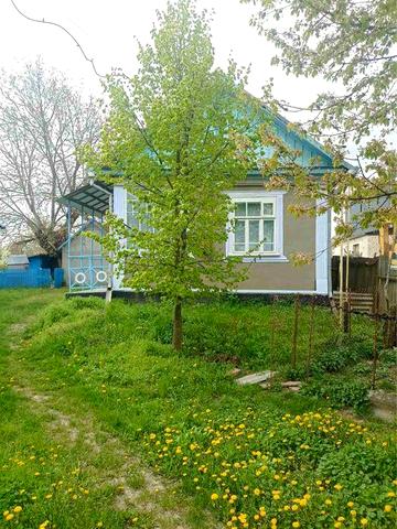 Продається будинок та земельна ділянка