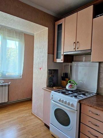 Здаю 4 кімнату квартиру