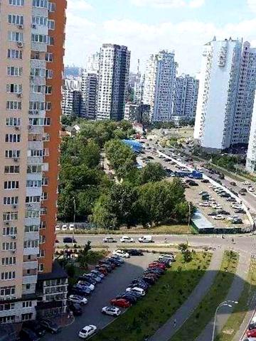 Продам 2-кімн. 74 м.кв. Чавдар Єлизавети вул. 9, Осокорки