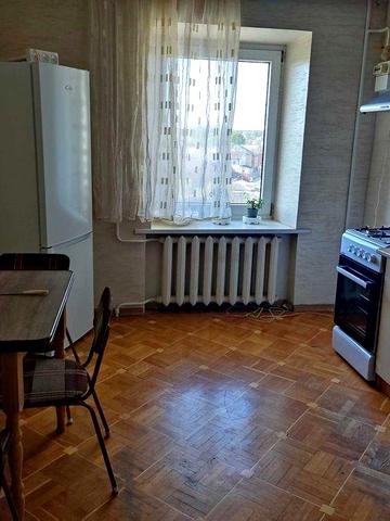 Здається трьохкімнатна квартира центр (5 кутів), можна тваринки