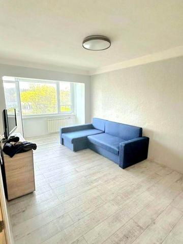 Продам 1 квартиру на  пр-т Літовський 6а