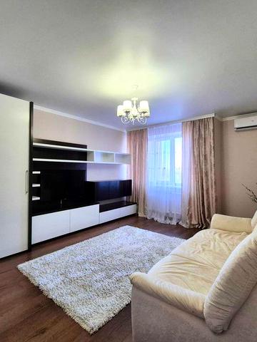 Продам 3х кім. квартиру з якісним євроремонтом в центрі Києва. Вул. Антоновича 112