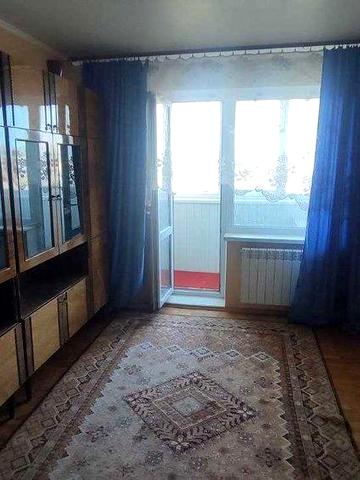 Продам 3-кімн. квартиру біля метро Деміївська, Голосіївський проспект 7. Без комісії