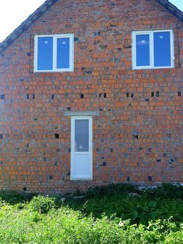 Продам будинок в центрі Ратне