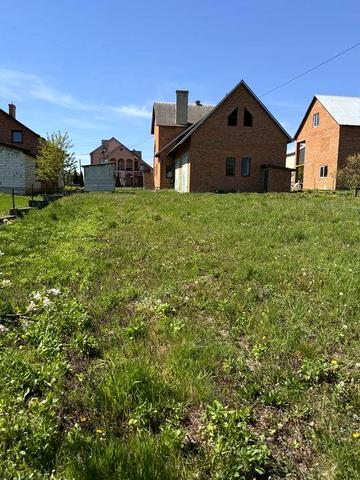Продаж житлового будинку 186,5 м² біля Самбора (7 км)