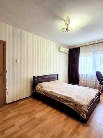 Оренда 1к охайної квартири з лоджією. Метро Осокорки, Позняки. Вул. Урлівська 36