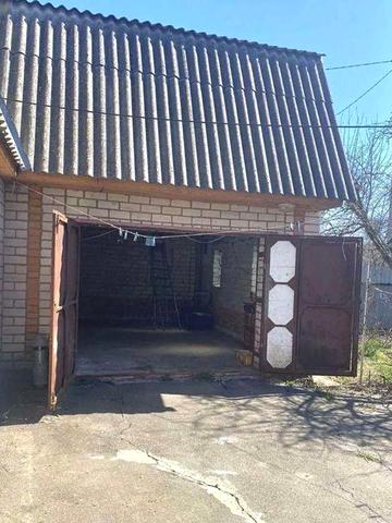 .Будинок  знаходиться старий Солотвин  продається