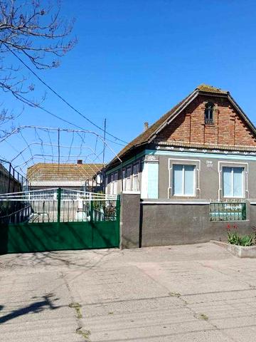 Продам будинок у селі Кулевча з двором, літньою кухнею, огорожею та усім необхідним для проживання