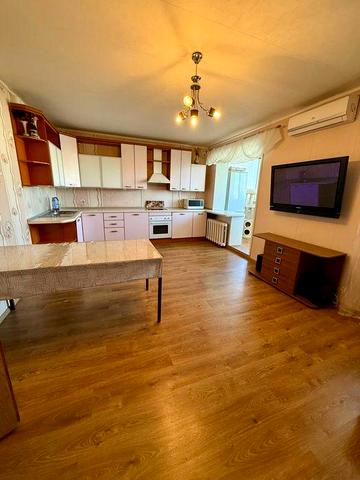 Продаж 3К квартири Бориса Гмирі 9в